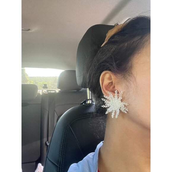 Clip on Chunky Clear Acrylic earrings , big studs snow flake star white earrings - Picture 2 of 6